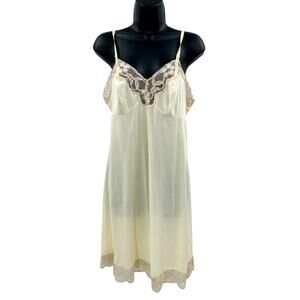 Vintage Vanity Fair ivory cream lace slip dress